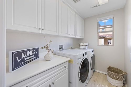 103 Rinaldi, Irvine CA  92620-2865 exterior
