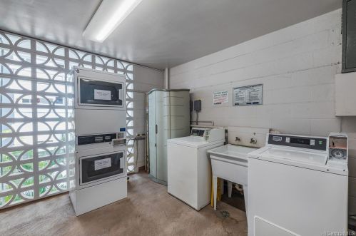 1863 Kaioo Dr, Honolulu HI exterior