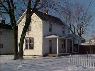 439 John St, Circleville, OH 43113-9102