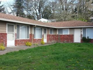 16656 Moon Ave, Portland, OR 97267-4867