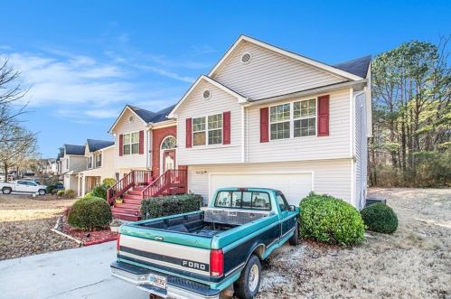 4045 Waters End Ln, Lithonia, GA 30039-6846