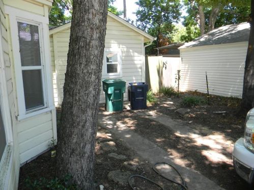 1121 Fairview St, Fort Worth TX  76111-4829 exterior