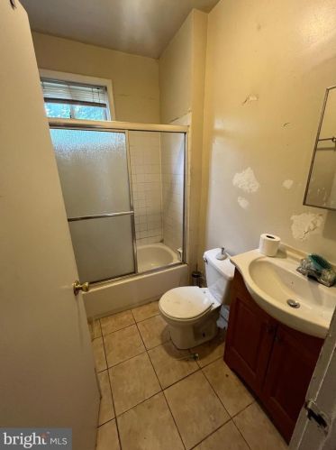 5982 20 St, Philadelphia PA 19138-2447 exterior