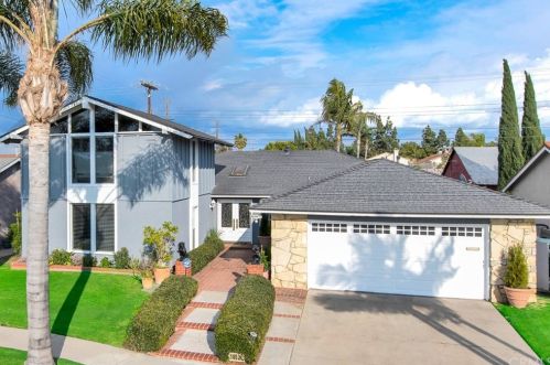 18524 Redwood Cir, Santa Ana, CA 92708-6601