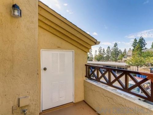 2043 Lakeridge Cir, Chula Vista CA  91913-2367 exterior