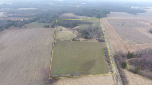 2063 Foxtown Rd, Oneida, IL 61467-9425