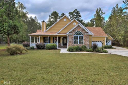 149 Marina Cir, Jackson, GA 30233-3829