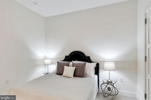 50 16th St, Philadelphia PA  19102-2516 exterior