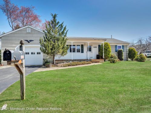 1106 Comanche Ave, Point Pleasant Beach, NJ 08742-3415