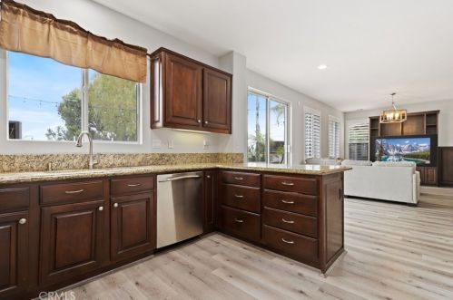8721 Heatherwood Rd, Anaheim CA  92808-1690 exterior
