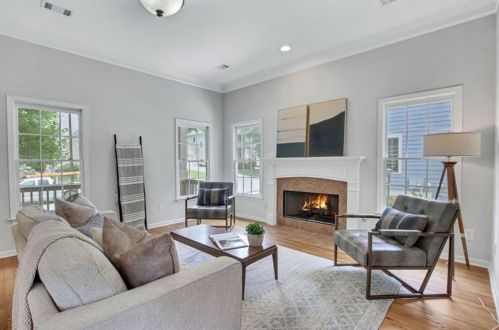 179 Bowen Cir, Atlanta, GA 30315-2608