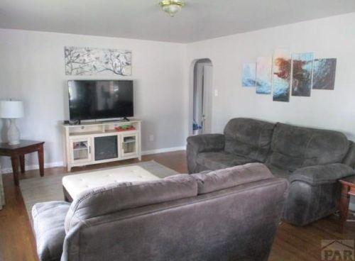 2831 Colfax Ave, Pueblo, CO 81003-1327