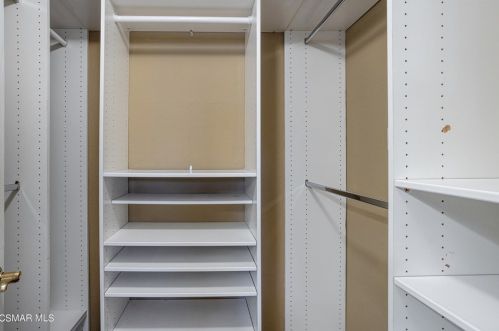 865 Links Vw Dr, Simi Valley CA 93065-6661 exterior