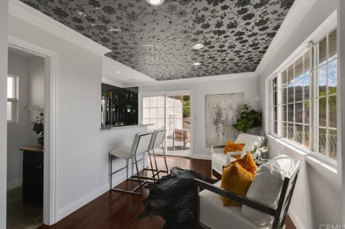 1623 Gladys Dr, Glendale CA  91206-1650 exterior