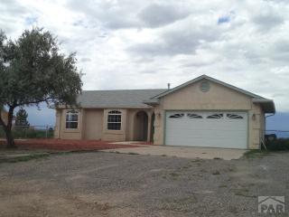 49 Lyons Dr, Pueblo, CO 81007-1471