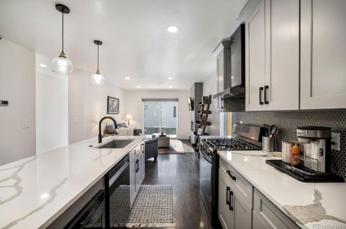 2115 Harlan St, Denver CO  80214-1147 exterior