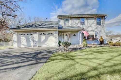 3 Independence St, Old Bridge, NJ 08857-3802