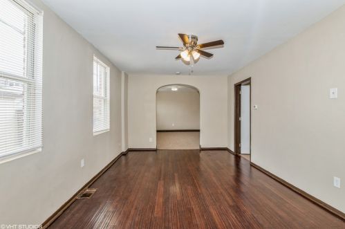 3213 Parnell Ave, Chicago, IL 60616-5406