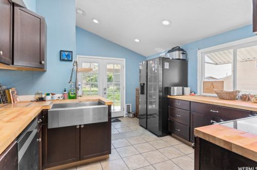 390 100, Woodland Hills UT 84653-9443 exterior