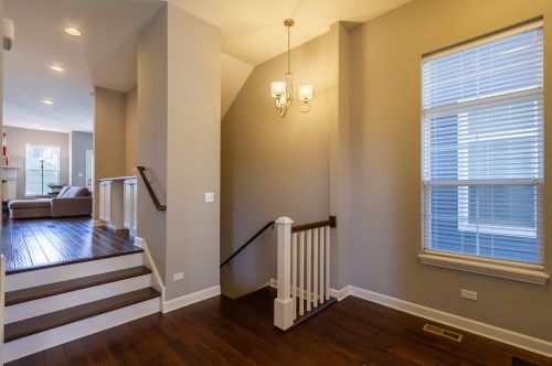 6 Dryden Pl, Arlington Hts, IL 60004-6304