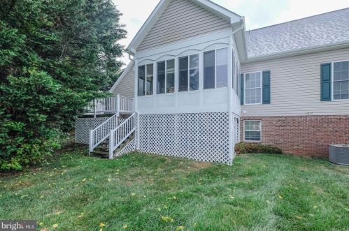 24 Augusta Ct, Charles Town, WV 25414-5233