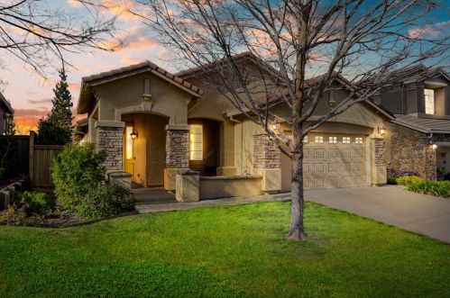 1910 Horseshoe Glen Cir, Folsom, CA 95630-6292