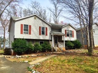 12903 Verrey Ct, Spotsylvania, VA 22551-8009