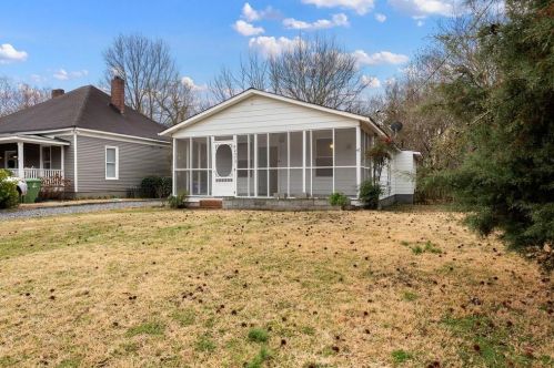 2070 Butler Way, Atlanta GA  30318-1057 exterior