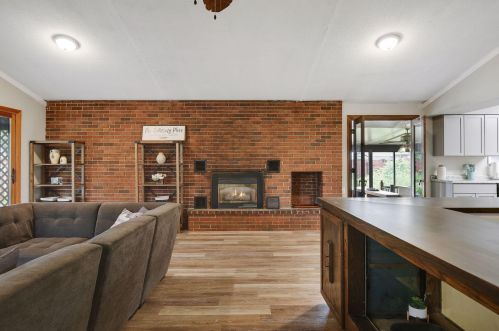 9138 7th St, Minneapolis, MN 55434-1114