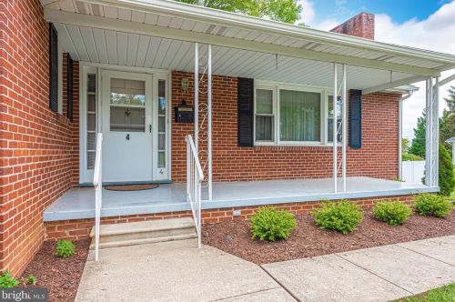 4 Clark Ave, Graceham, MD 21788-1924