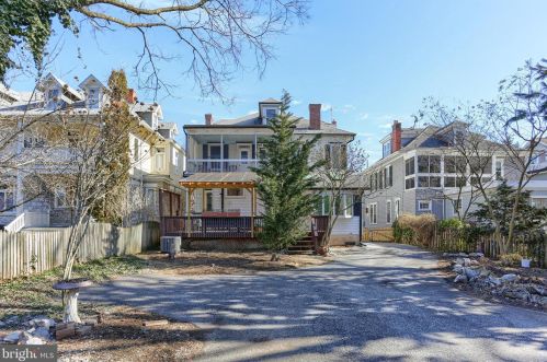 246 College St, Carlisle PA  17013-3754 exterior