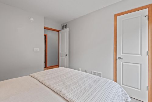 2150 Cedar Grove Trl, Saint Paul MN  55122-1543 exterior