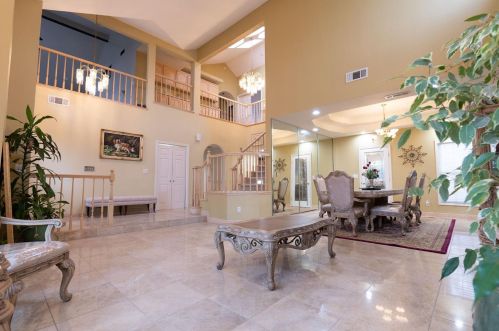 2025 Waterfall Ct, Modesto, CA 95355-1895