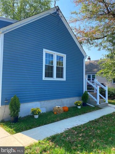 2030 Sycamore St, Haddon Heights NJ  08035-1006 exterior