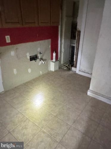 5213 10th St, Philadelphia PA 19123-3819 exterior