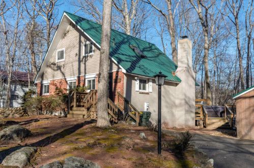 65 Rolling Ln, Laconia, NH 03246-1963