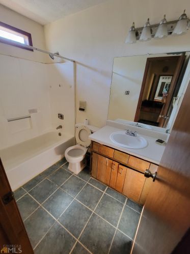 6905 Babbling Brk Dr, Rex GA 30273-2431 exterior