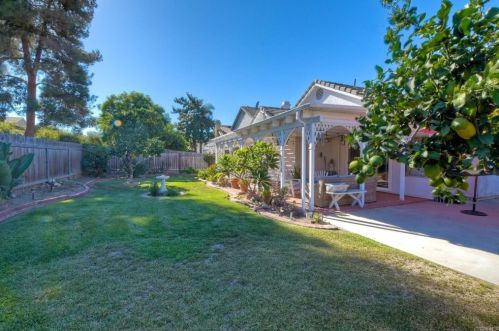 5385 Gooseberry Way, Oceanside CA  92057-4633 exterior