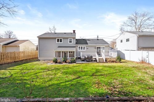 46 Copperfield Dr, Trenton NJ  08610-2031 exterior