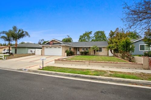 2235 Elizondo Ave, Simi Valley, CA 93065-4617