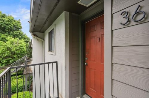 36 Finch Trl, Atlanta GA  30308-2419 exterior