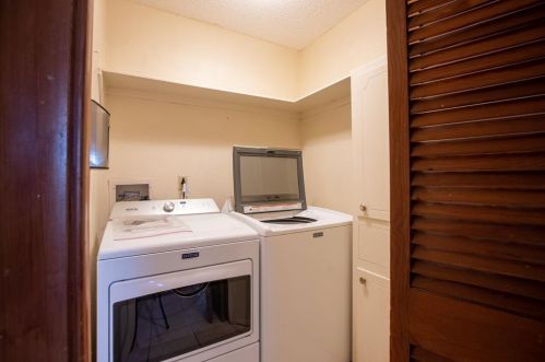 6208 Bellhurst Ct, Fort Worth TX  exterior