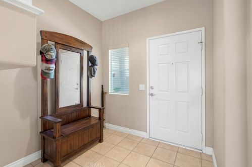 17876 Robusta Dr, Riverside CA  92503-7072 exterior