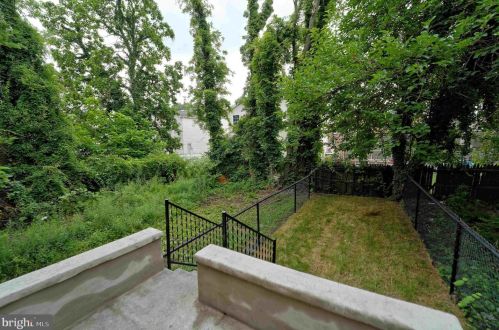 225 Phillips Ave, Trenton NJ  08638-4139 exterior