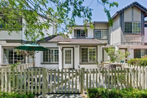 7464 Oxford Cir, Pleasanton, CA 94568-3761