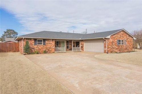 1317 Jefferson St, Weatherford, OK 73096-2716