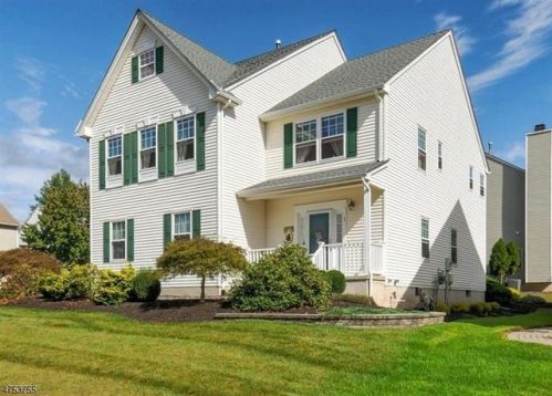 1 Delaney Ct, Bridgewater, NJ 08807-5568