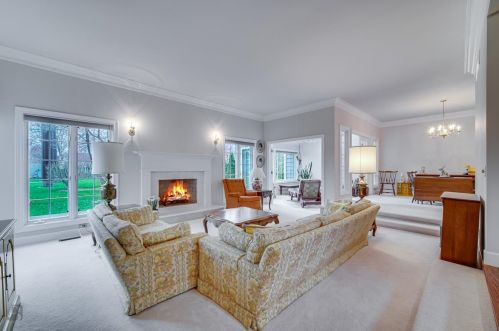 3809 Chimney Hill Dr, Valpo, IN 46383-2011