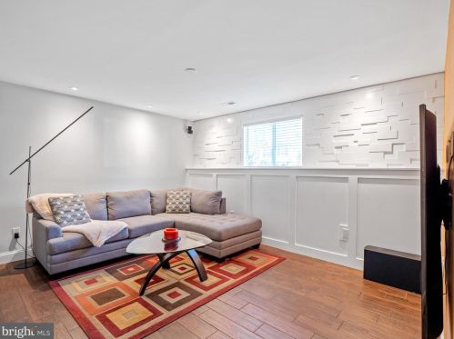 5812 Heming Ave, Springfield VA  22151-2716 exterior