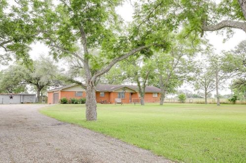 4254 Fm 318, Ezzell, TX 77964-4939
